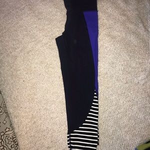 Athleta salutation crop